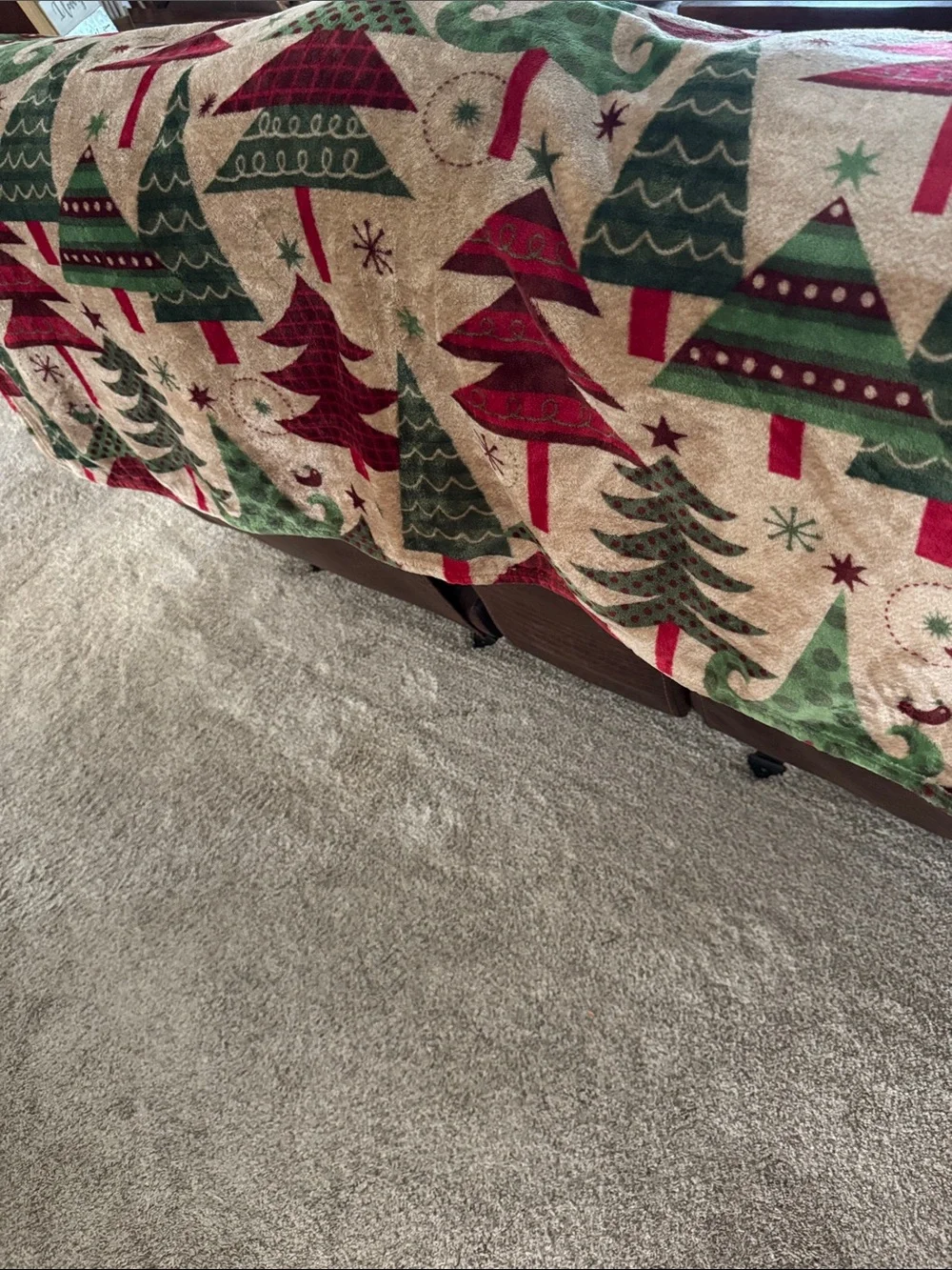 New York & Company Red & Green Christmas Tree Holiday Throw 50x75